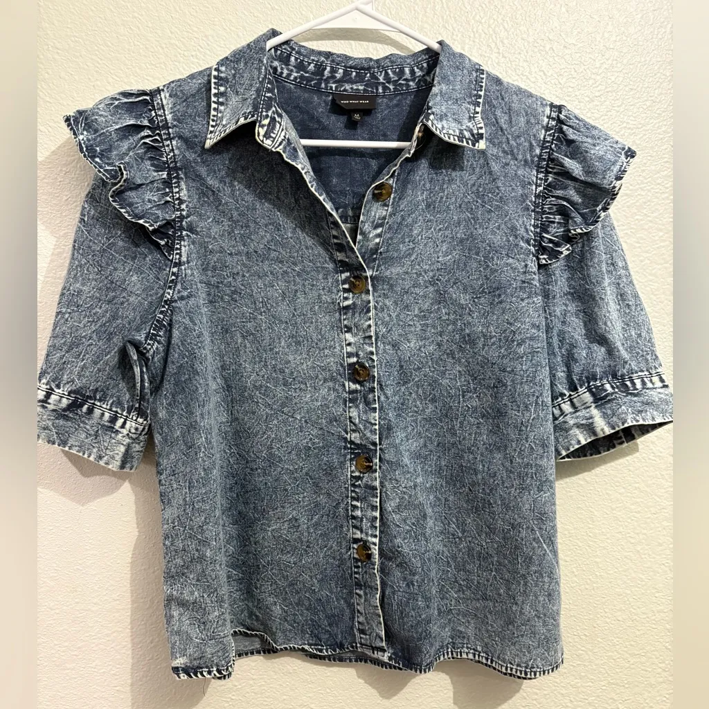 Who What Wear Women’s Blue Jean button-down blouse Size M - Image 8