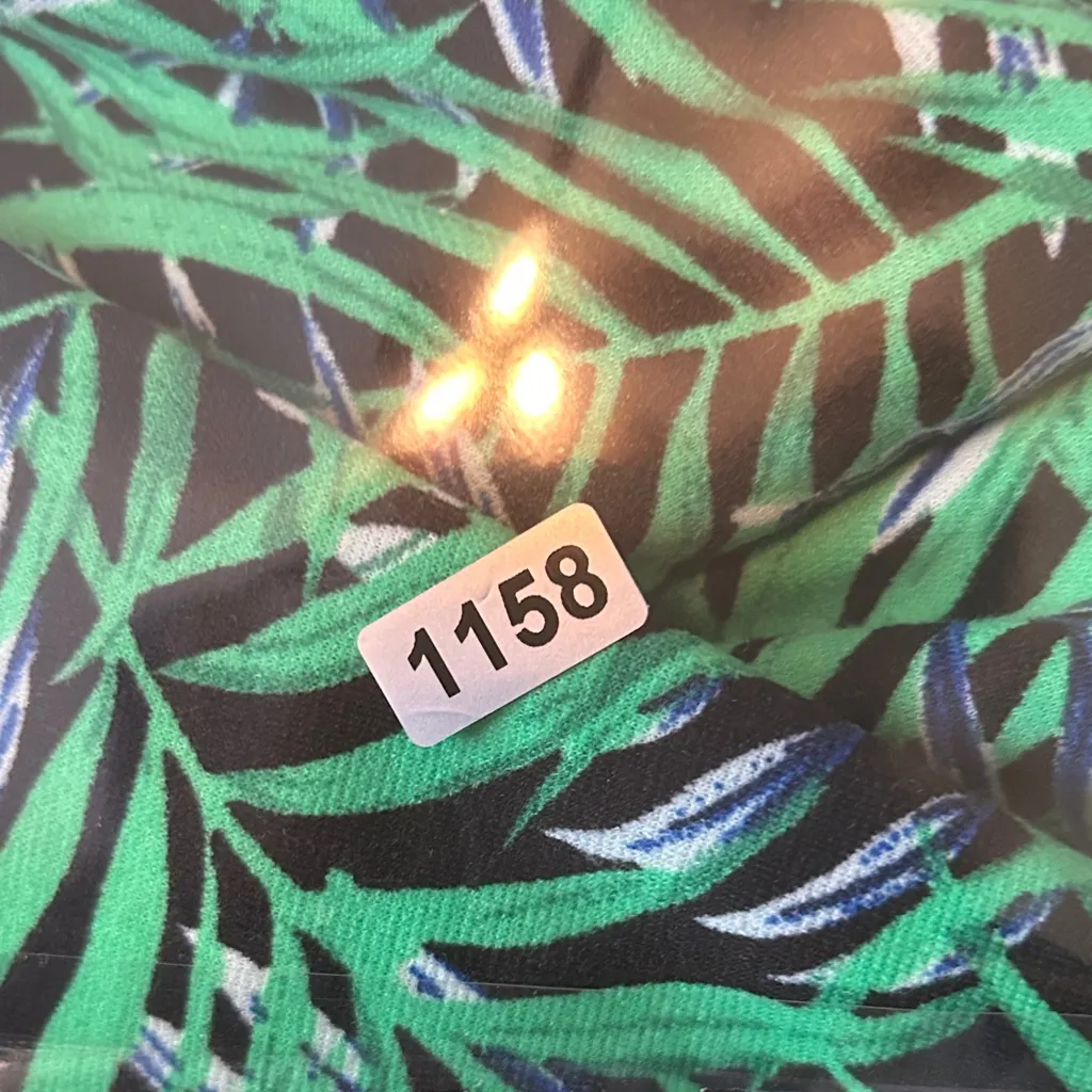 PINK Victoria's Secret Green‎ Leaf Print High Waist Shorts Back Zipper L - Image 8