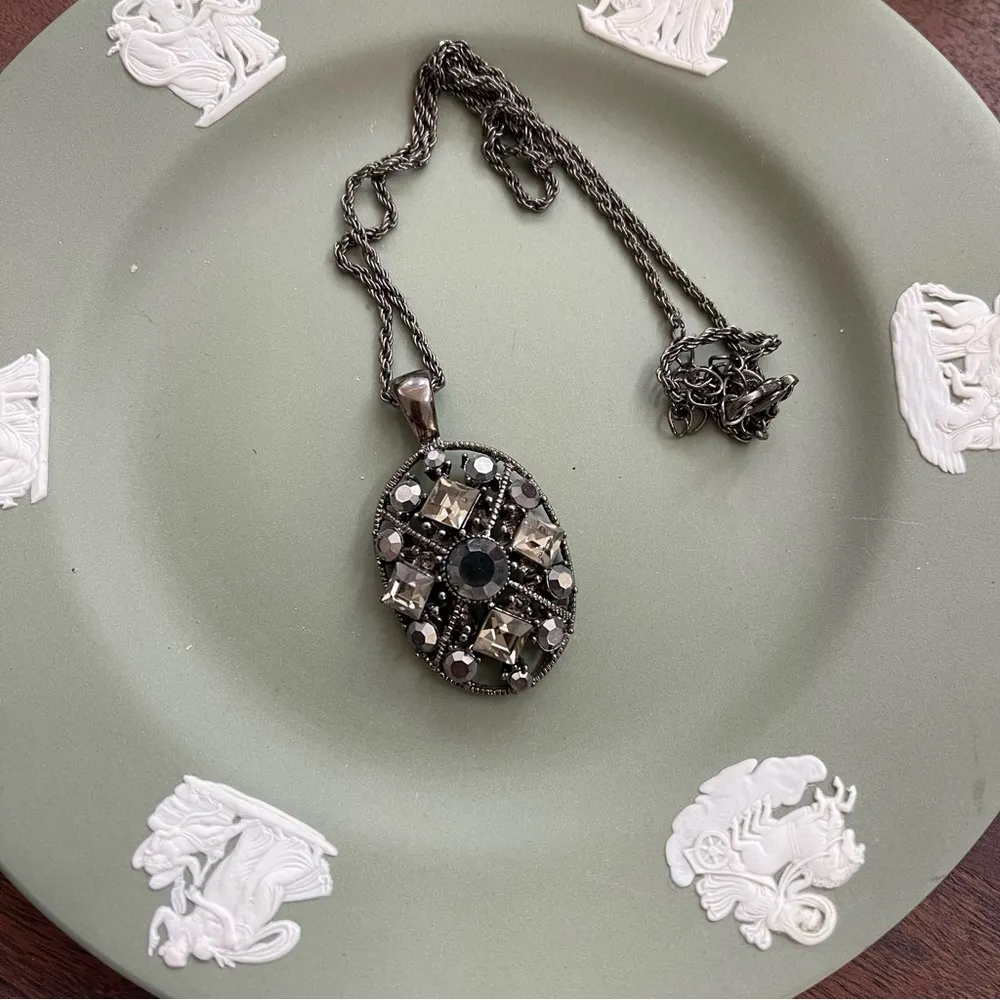 Vintage  rhinestone black Necklace - Image 2