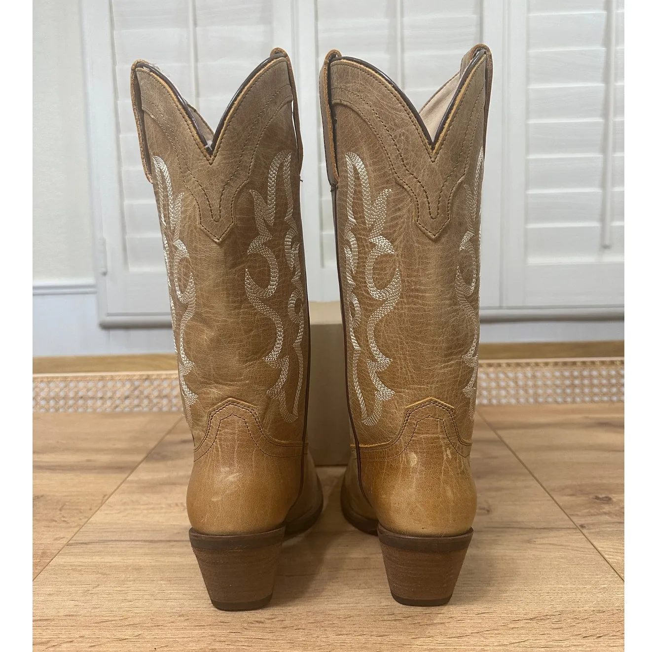 Shyanne Women's Dolly Western Boots Tan Leather Snip Toe Size 6.5 NWOT Cowgirl - Image 10