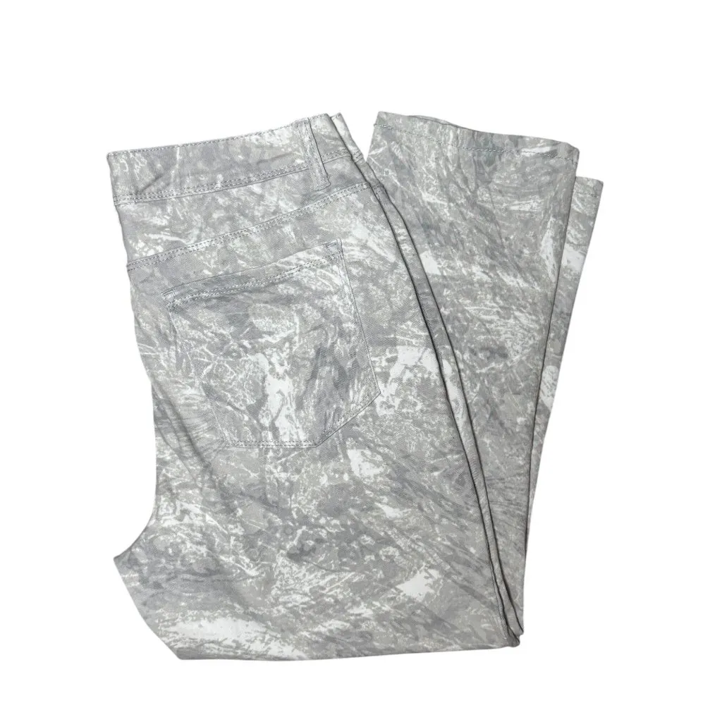 Bandolino Womens Selene Acid Wash Camo White Gray Printed Capri Pants Size 8 - Image 5