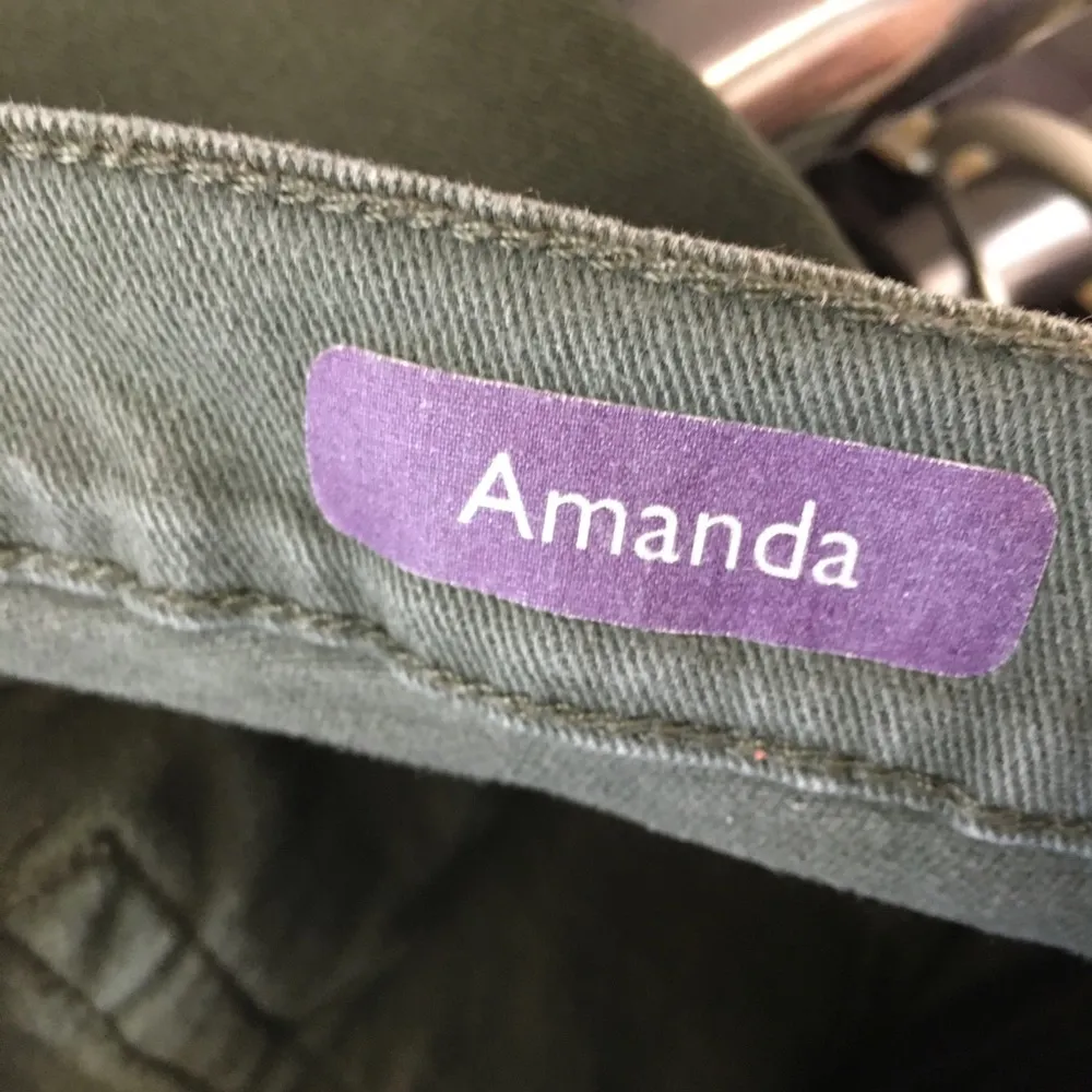 FINAL MARKDOWN Gloria Vanderbilt Amanda Jeans 10 - Image 8