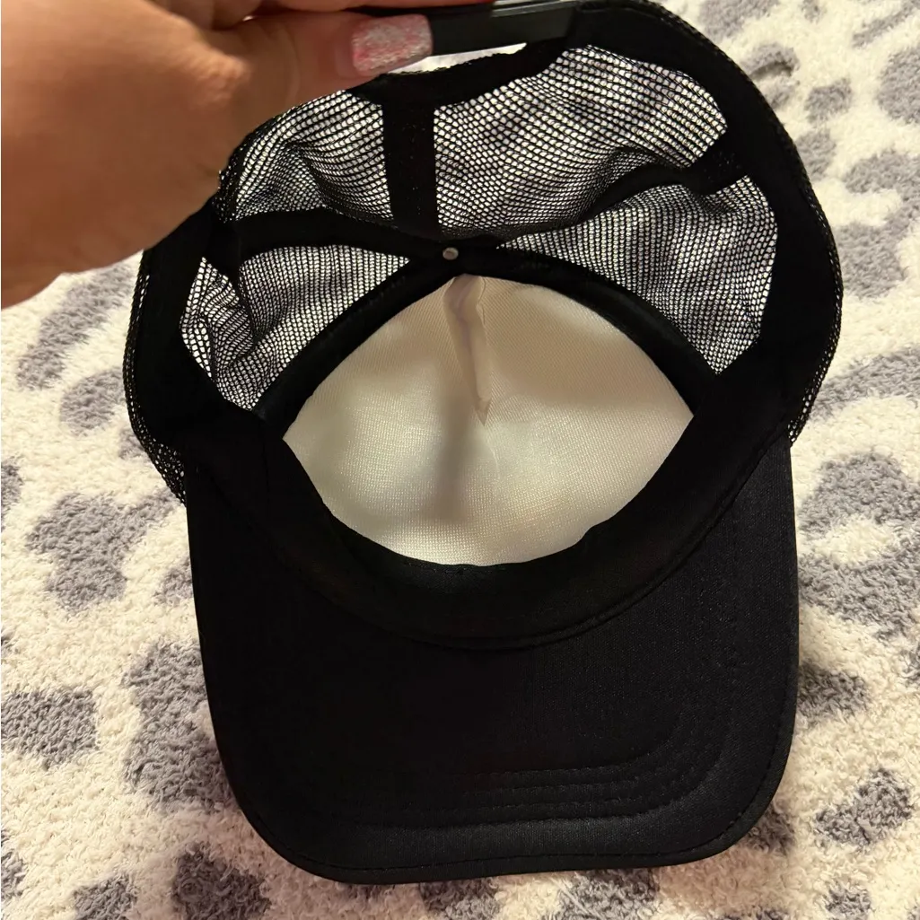 Women's Checkered Heart Cap - Image 3