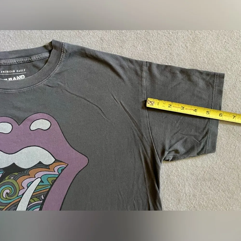 American Eagle Rolling Stones T-Shirt Gray XS Graphic Tongue Logo - Image 5