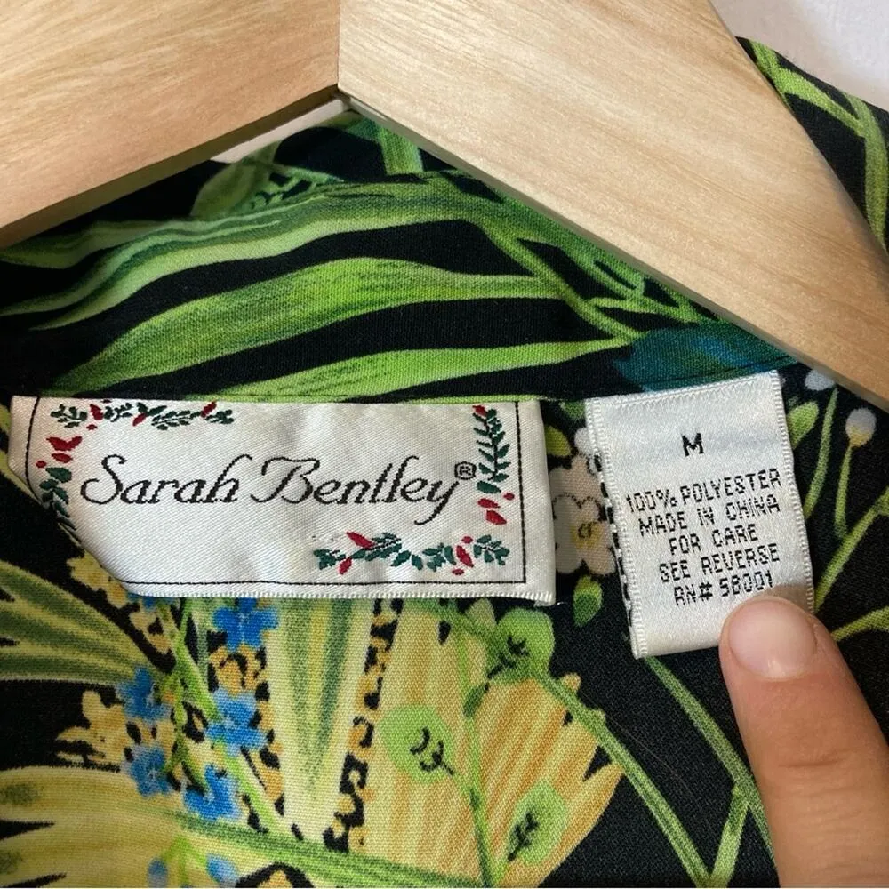Vintage Sarah Bentley Tropical Plants Flowers Short Sleeve Button Up Blouse Top Black Size M - Image 3