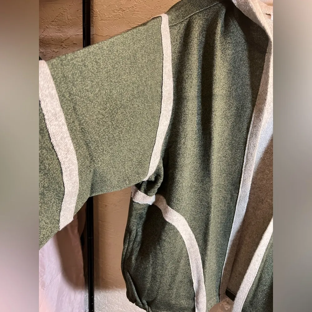 NWT Cardigan sweatshirt open front w hood, hunter green, trimmed in heather grey - Image 3