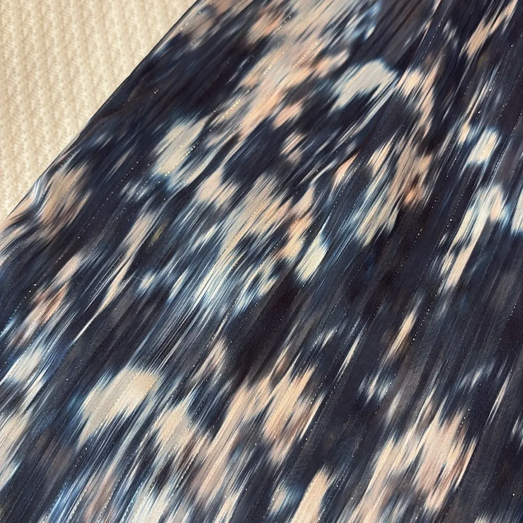 Molly Bracken Navy and White Patterned Blouse - Image 5