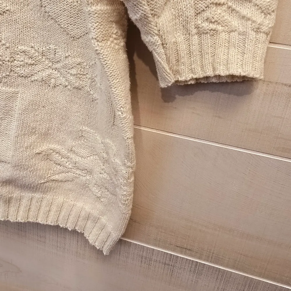 {24W} VINTAGE White Stag Cream Sweater for Women - Image 4