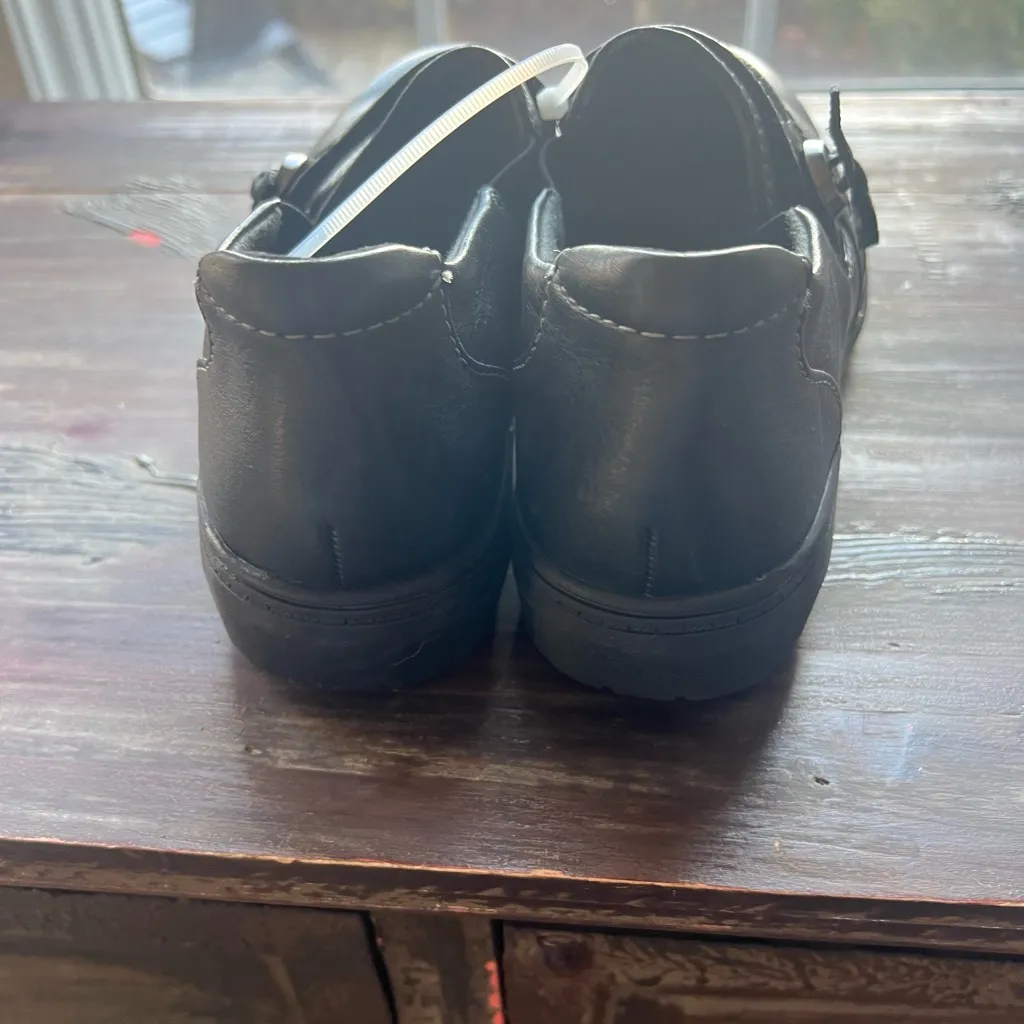 Women's Carleigh Pearl Strapped Slip-On Shoes size 9 nwot - Image 6