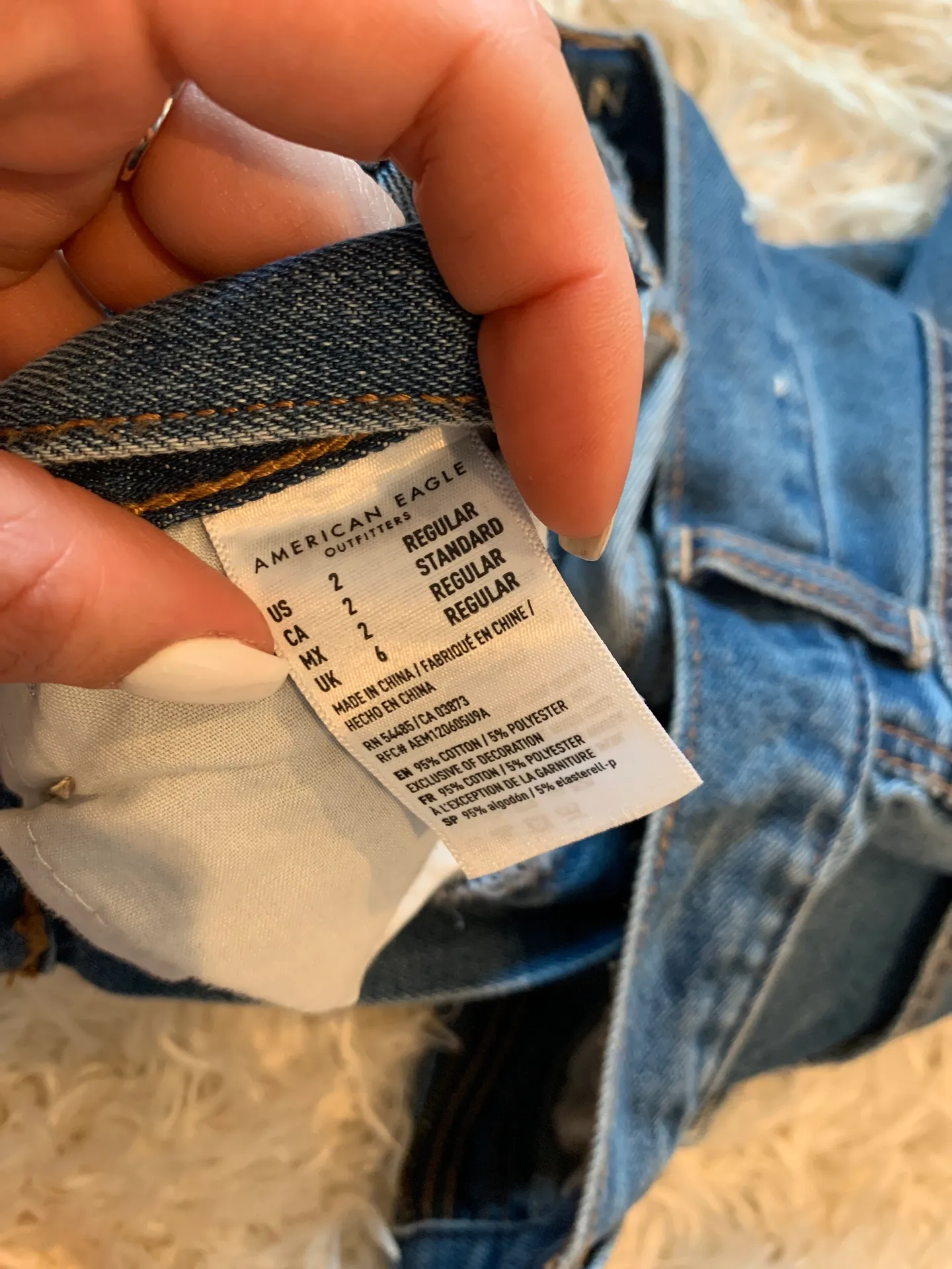 American Eagle Mom Jean - Image 3