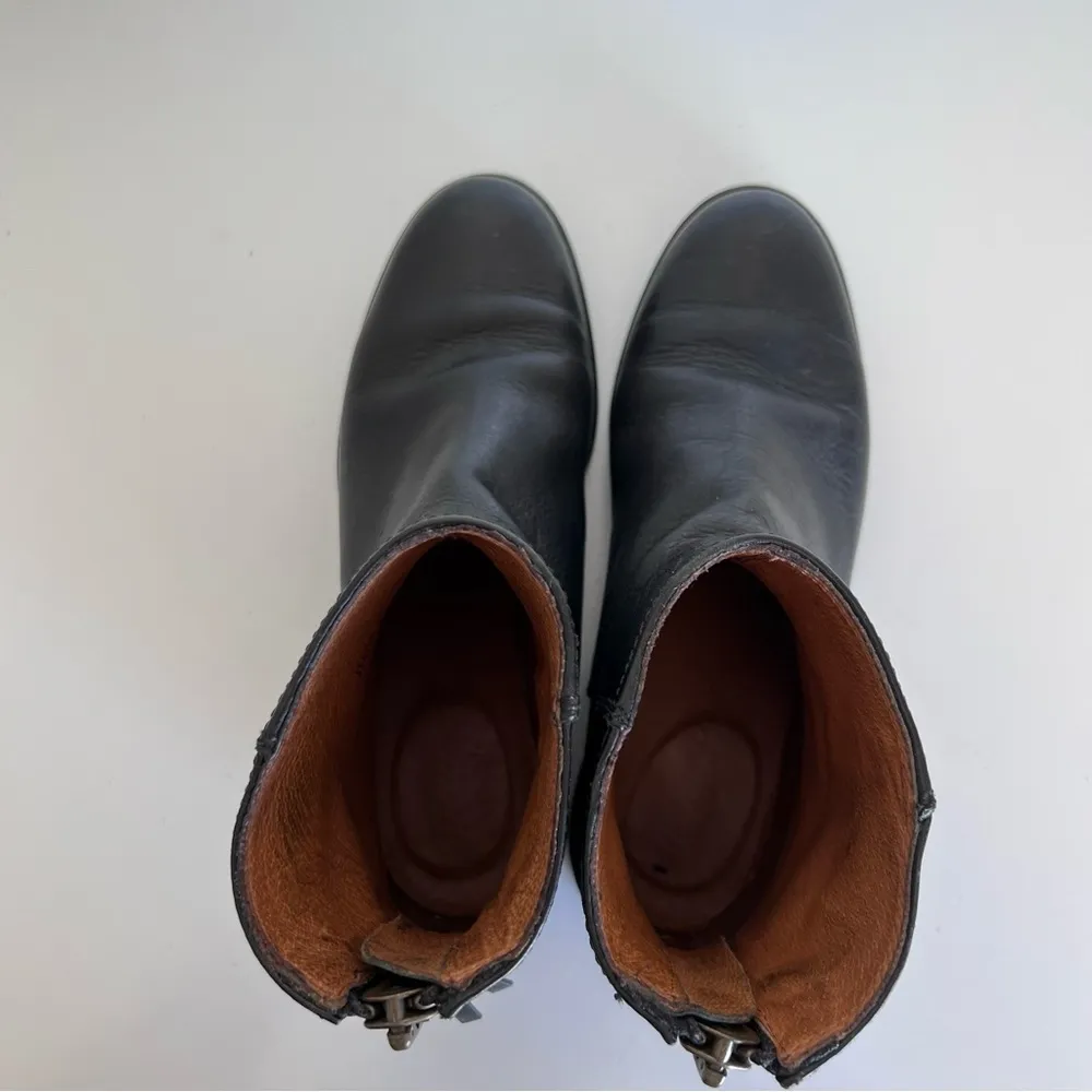 Madewell Women’s Hayes Black Leather Booties - Image 4