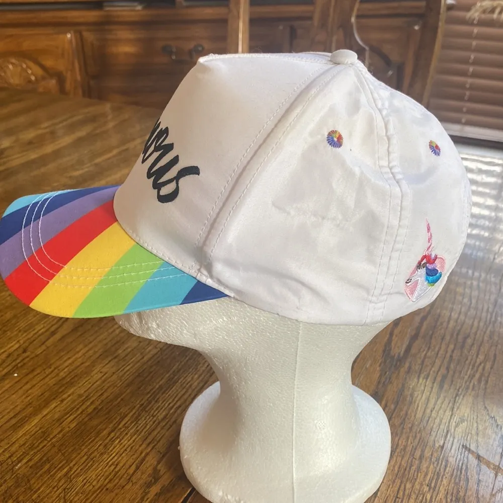 Disney park’s Famous unicorn 🦄 hat - Image 3