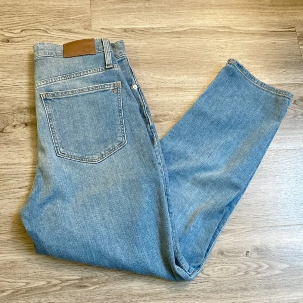 Madewell High Rise Classic Straight Jean Slightly Distressed Size 27 - Image 2