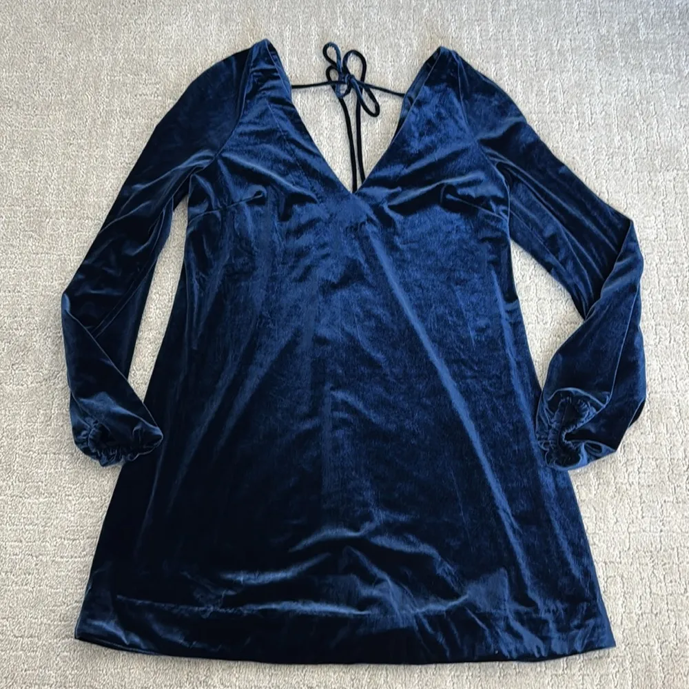 Free People Misha Dress Mini Deep Blue Long Sleeve V-Neck Tie Back A-Line Sz L - Image 4