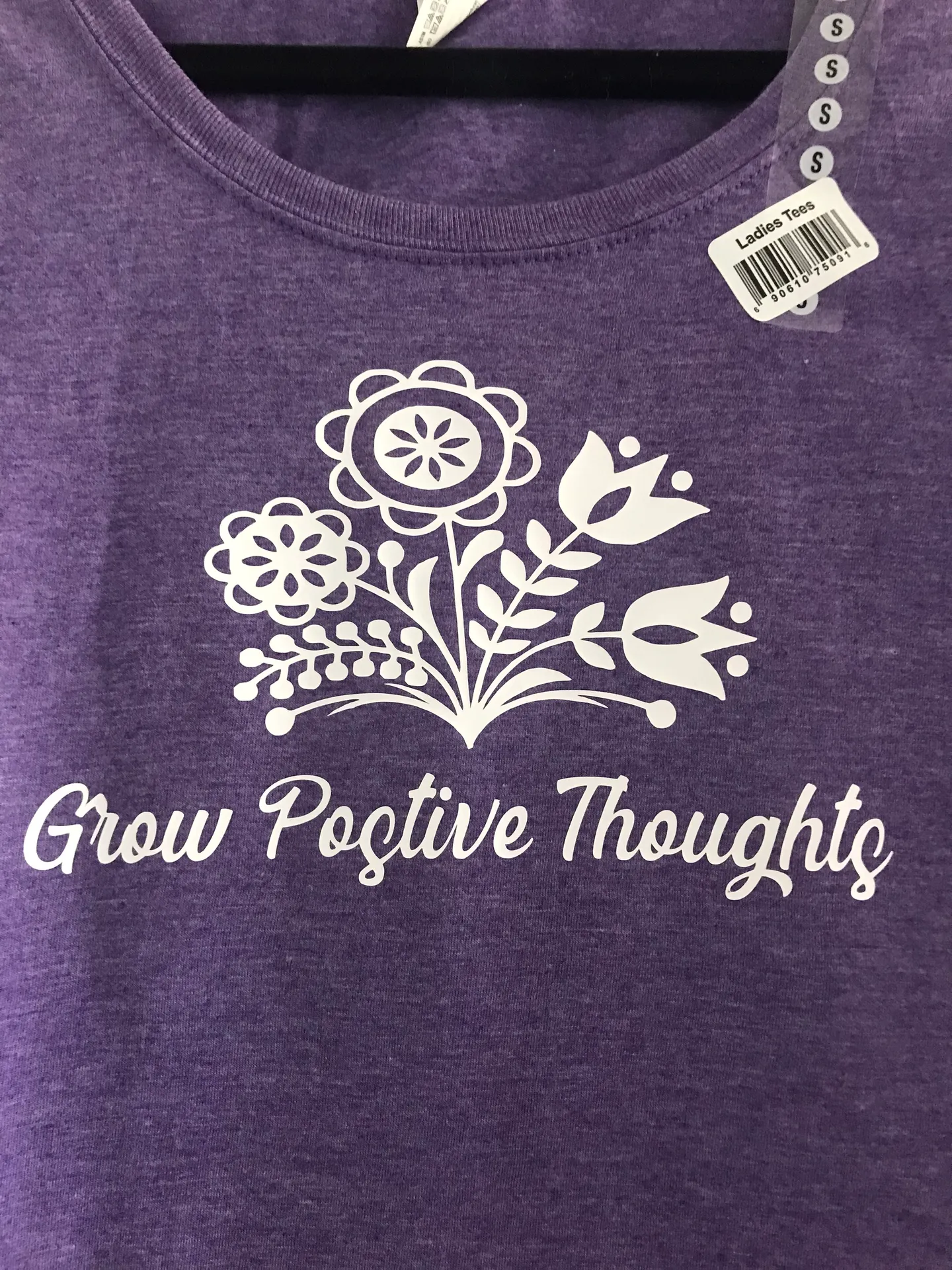 T-shirt Growing Positive Thoughts Size Small  - Image 4