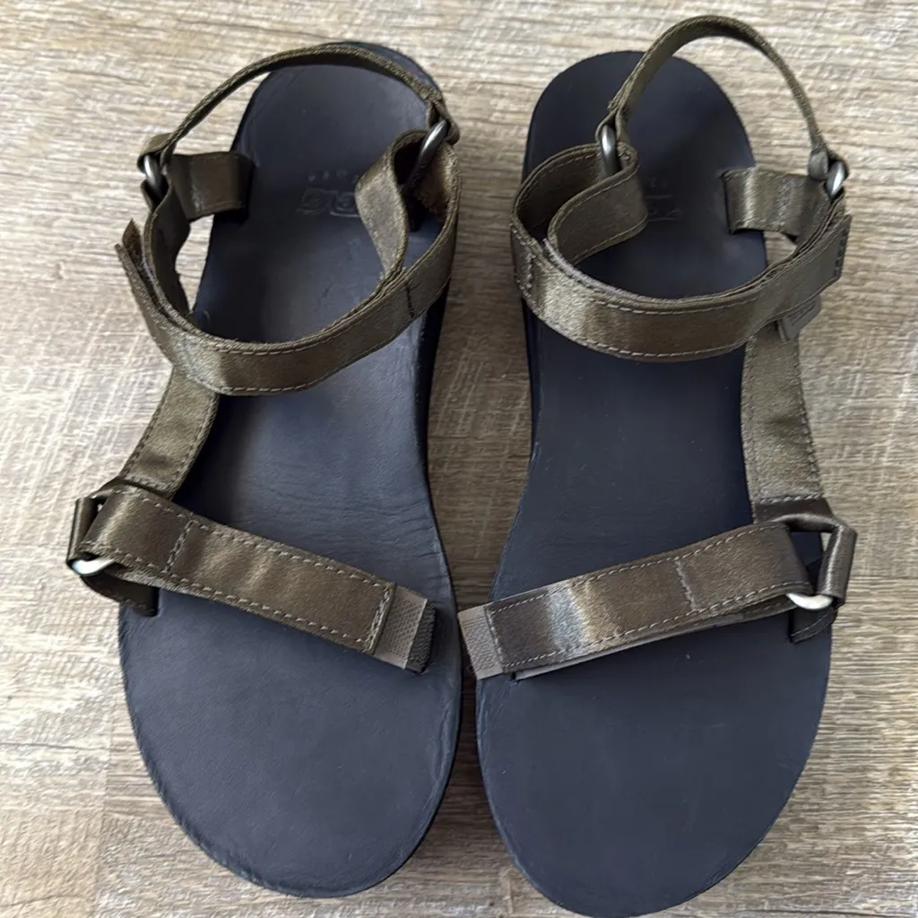 Teva Flatform Universal Satin Sandals In Olive Size 10 - Image 2