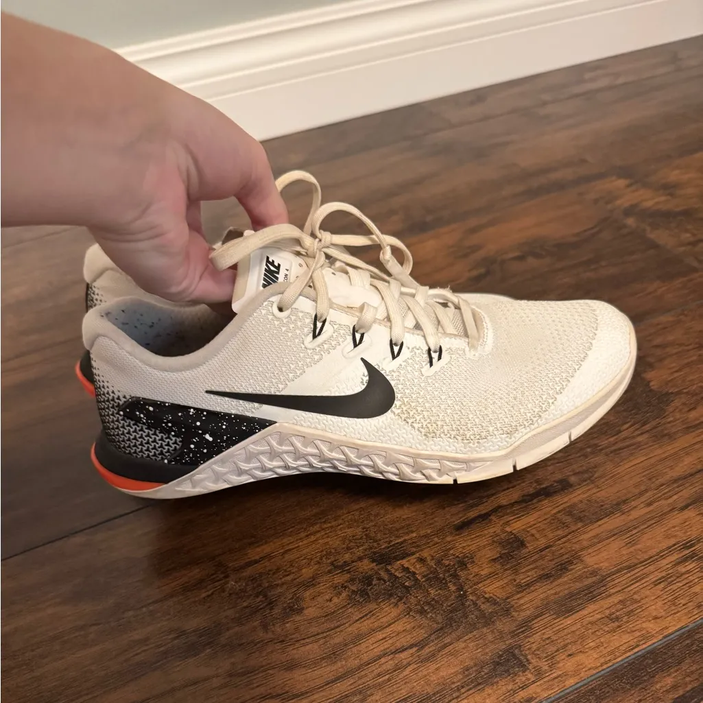 Nike Metcon shoes - Image 3