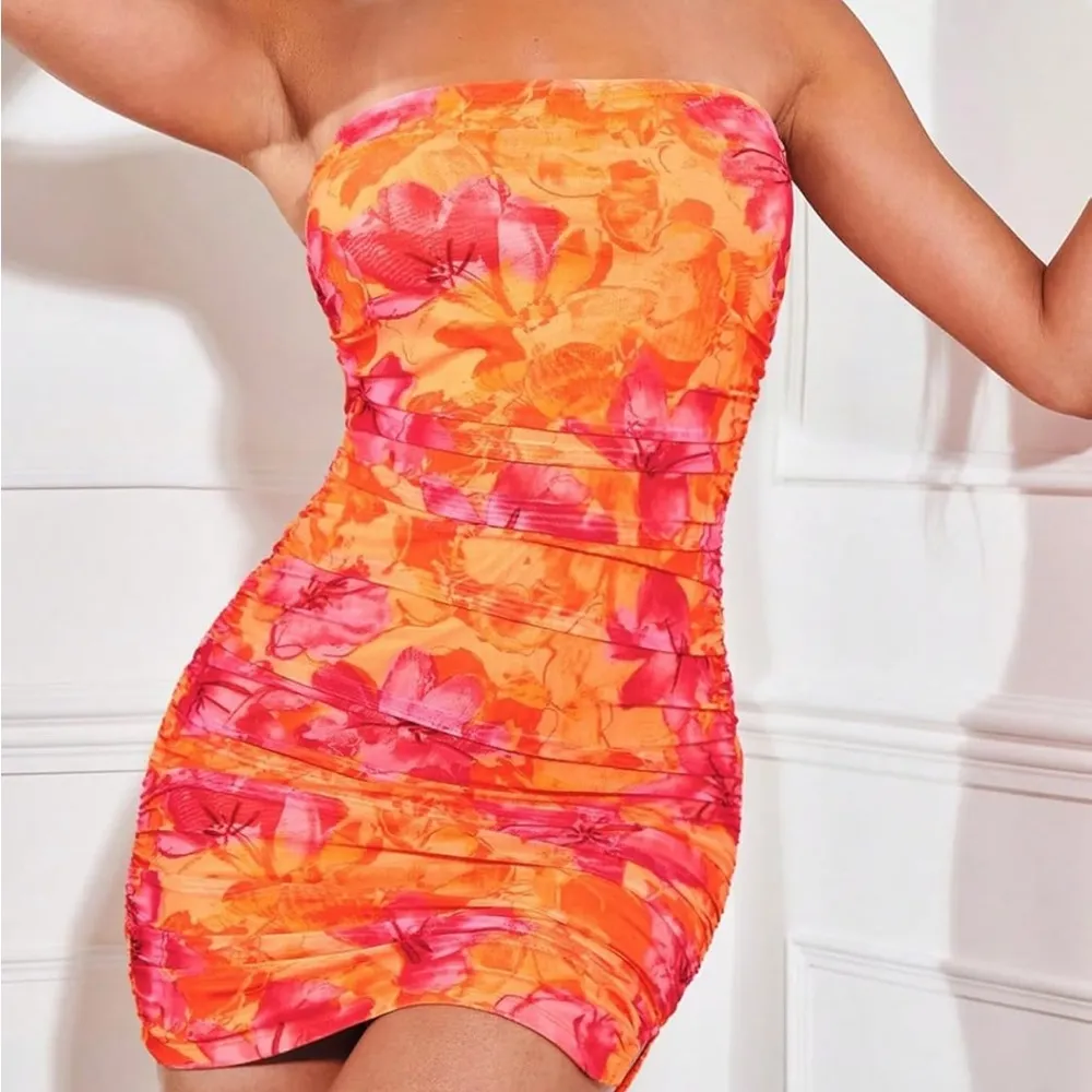 Amazon Pink and Orange Strapless Bodycon Mini Dress - Image 3