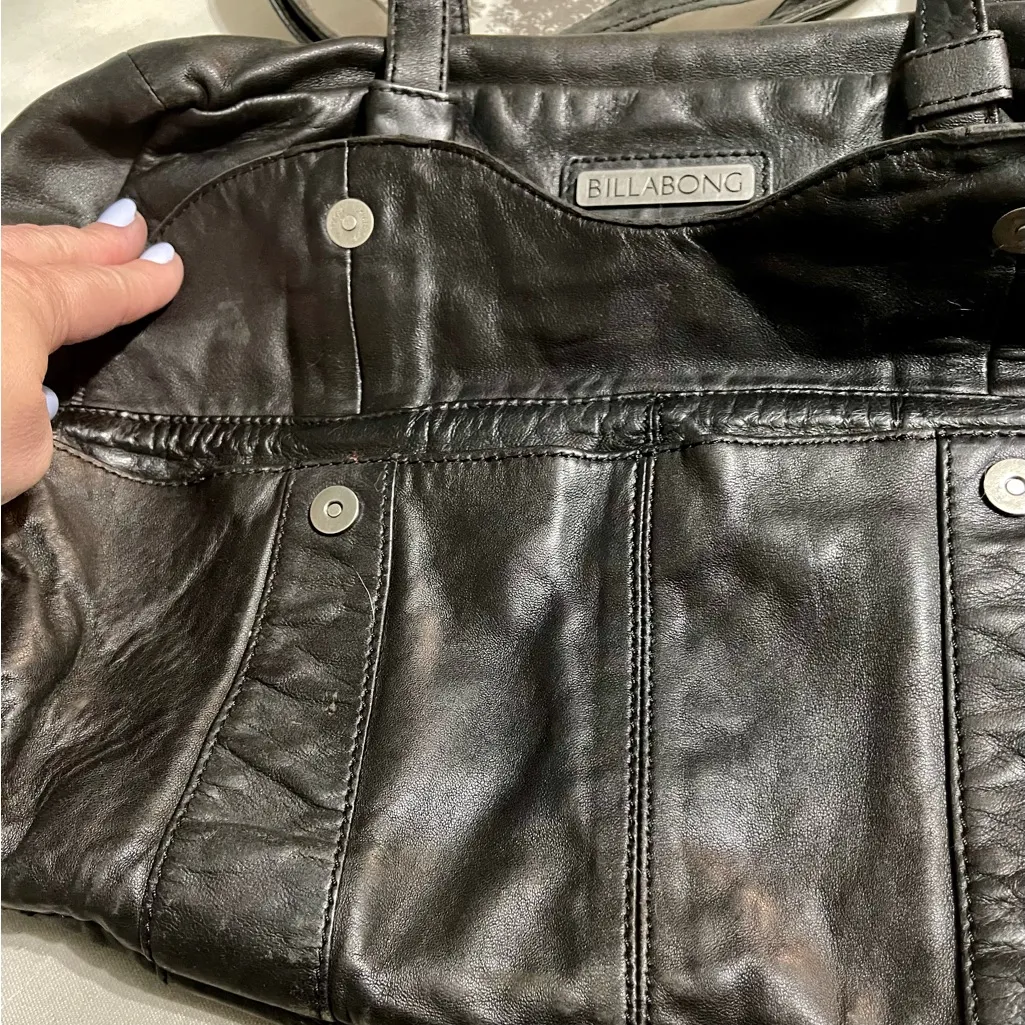 VINTAGE Black Leather shoulder bag - Image 5