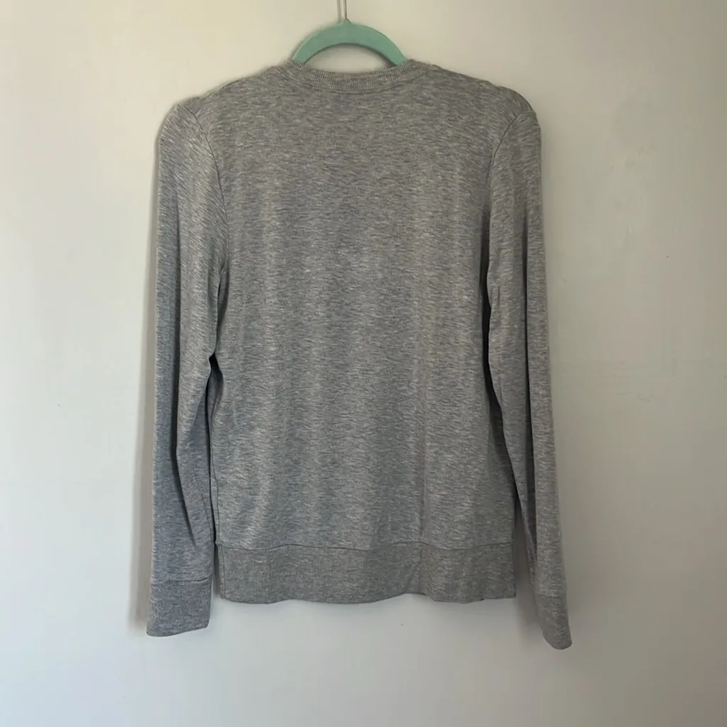 Beyond Yoga Gray Crewneck Sweater Lightweight Knit Size Small - Image 2
