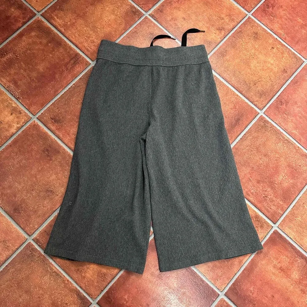 Lululemon Heathered Core Grey Ribbed Culottes Pants Size 10 - Image 5
