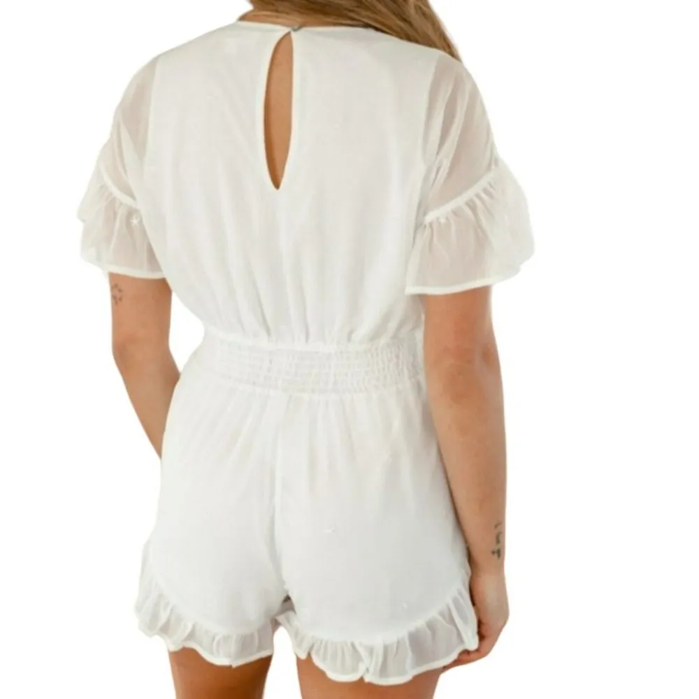 Peach Love California Short Sleeve Tie Front Romper White Size Large NWT - Image 3