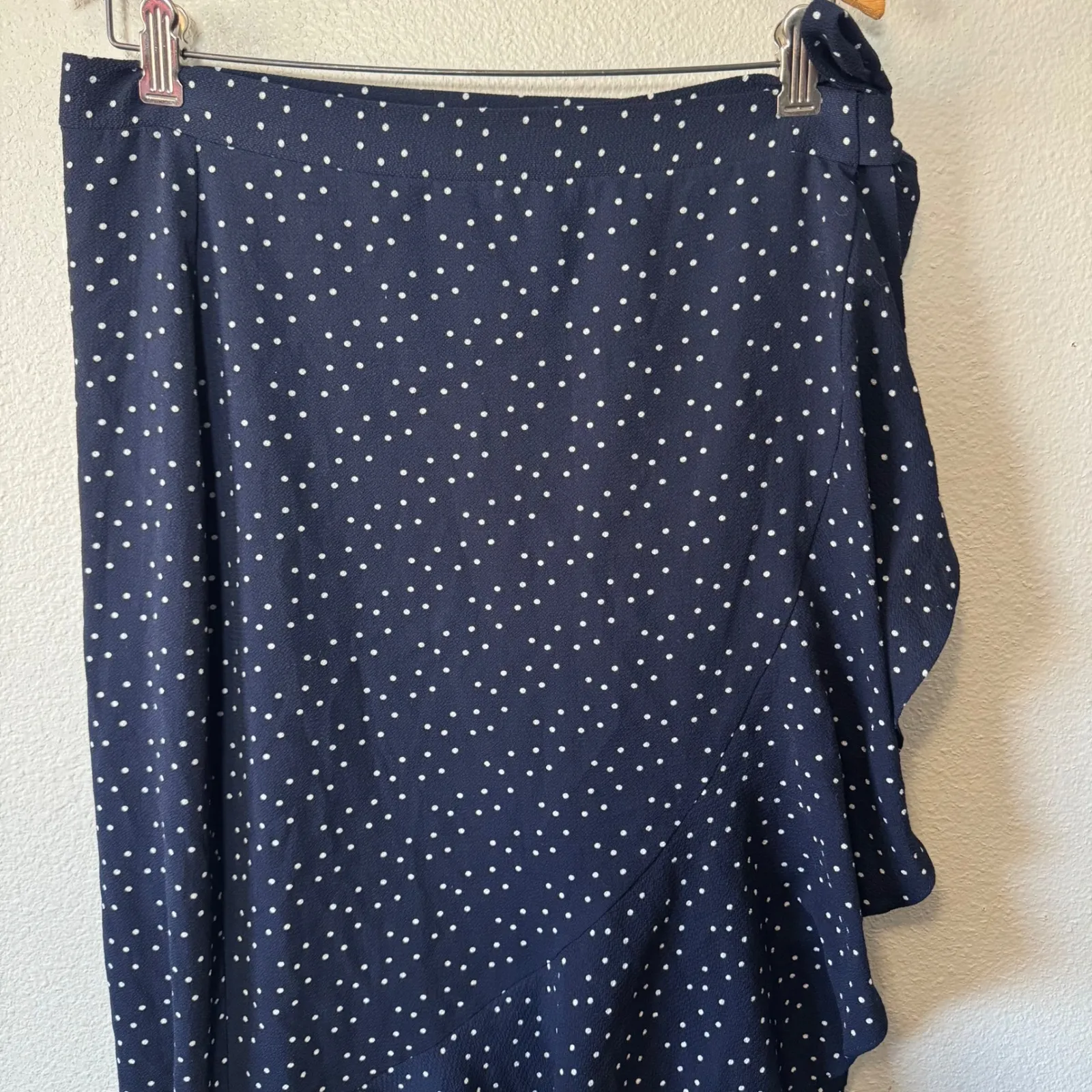 Max Studio Navy White Polka Dot Wrap Midi Skirt‎ Ruffle Hem Tie Waist Size M - Image 5