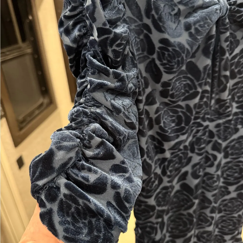 NWT Donna Morgan Navy Floral Velvet Dress size 8 - Image 2
