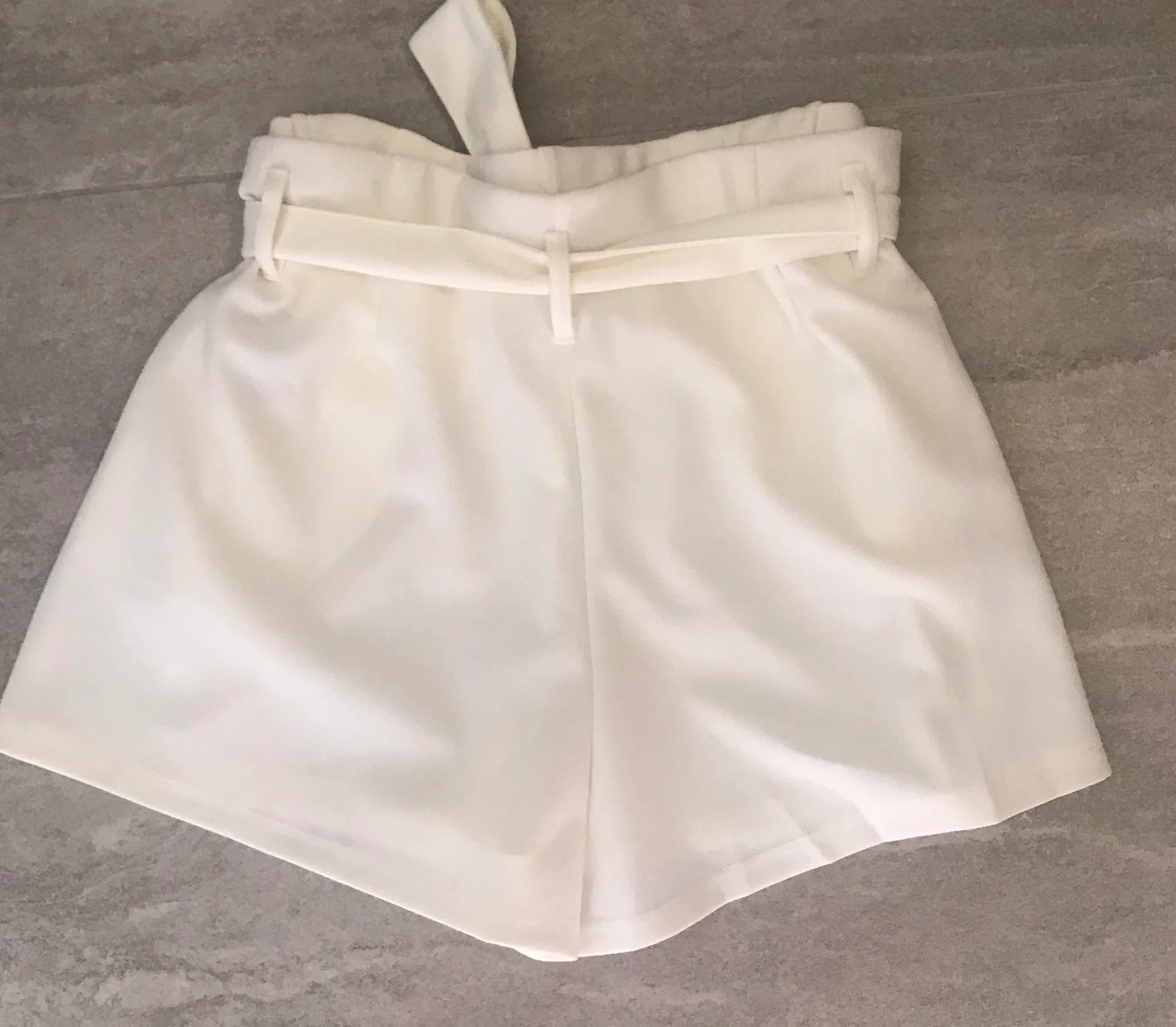 Forever 21 Dress Shorts - Image 3