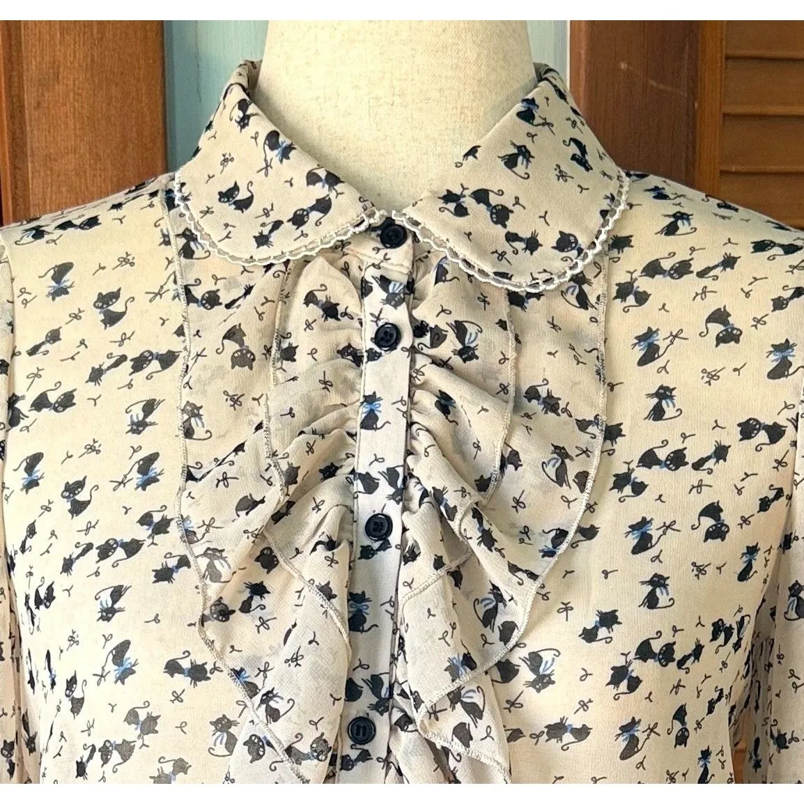 Ank Rouge J - Image 3