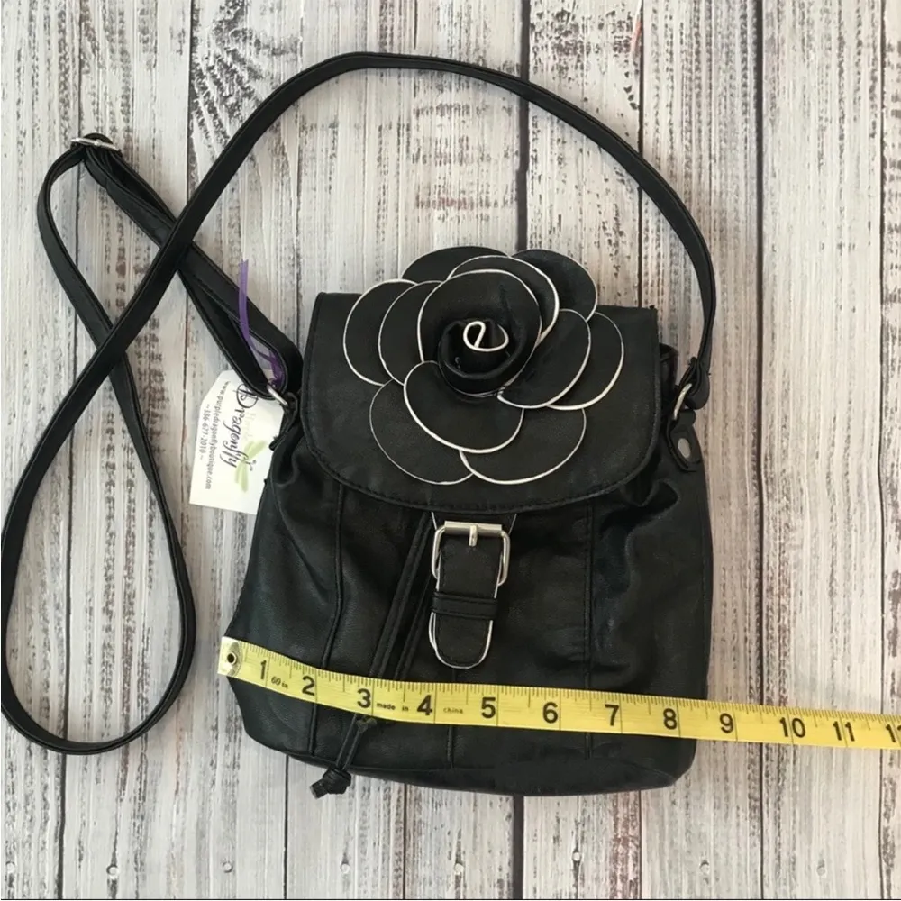 Mellow World Rosette Cross Body Bag. New with tags. Black - Image 2