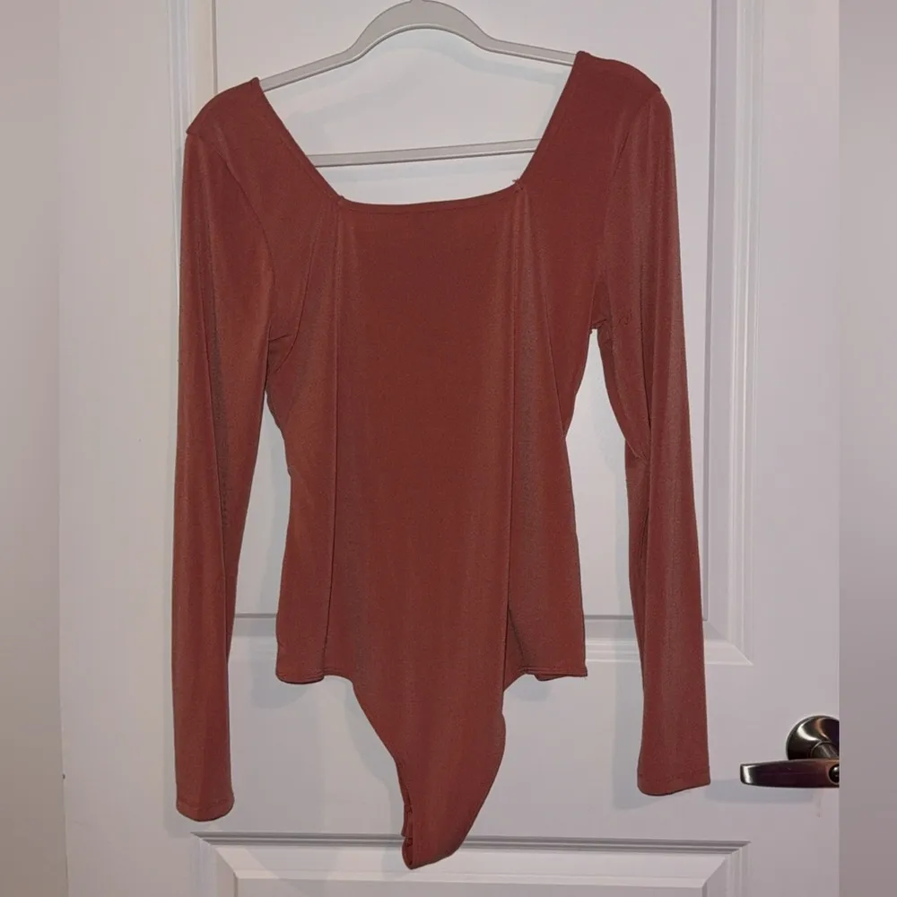 EUC willow root long sleeve body suit size large Orange - Image 2