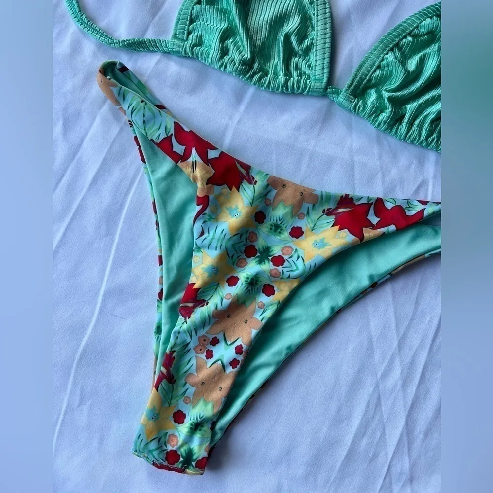 Green Ribbed Floral Bikini Set Medium - Image 3