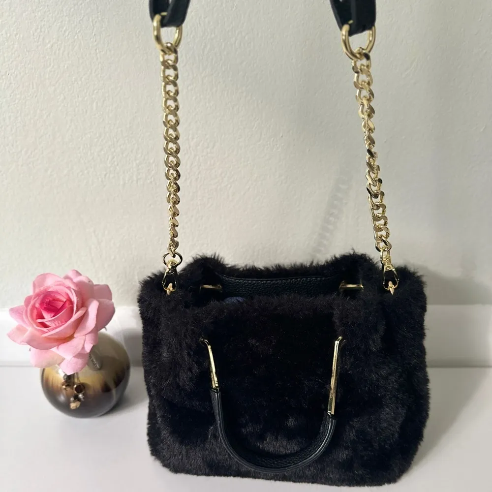 Super Cute  New York Black Faux Fur Mini Hand and/or Crossbody Bag - Image 3