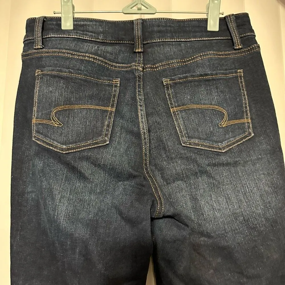 Time and True Straight Dark blue wash denim jeans 65% Cotton, 28% Polyester, 4% Size 8 - Image 7