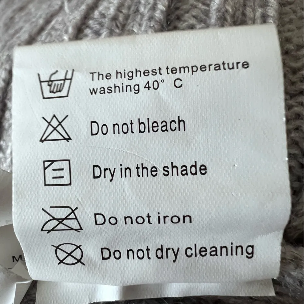 NWT Avantlook Artsy Grey Chunky Rib Knit Asymmetrical Cut Mini Dress / Tunic - Image 6