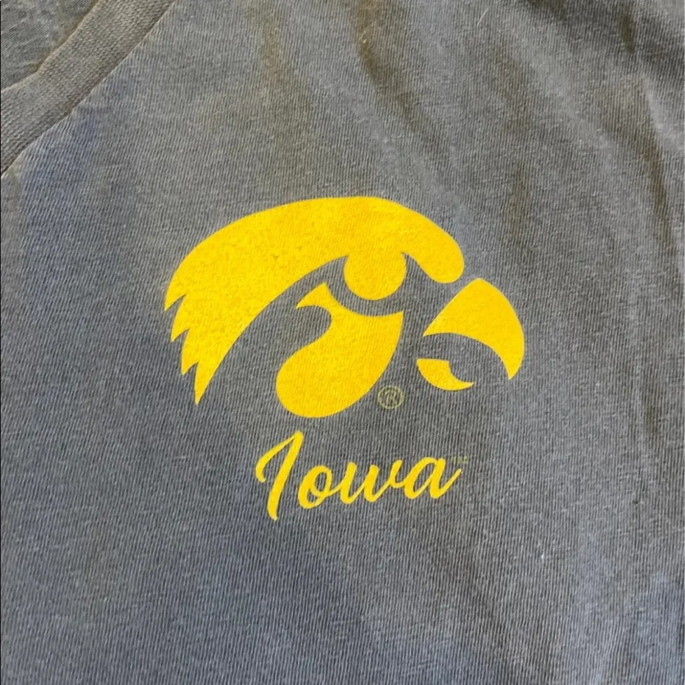 Womens Iowa Hawkeyes shirt - Image 2