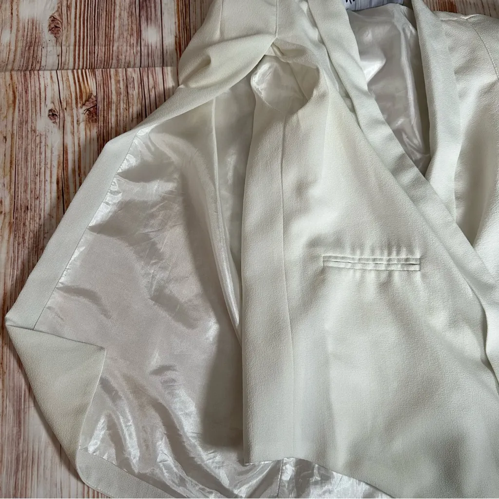 Nasty Gal White Open Front Cape Blazer Size S - Image 9