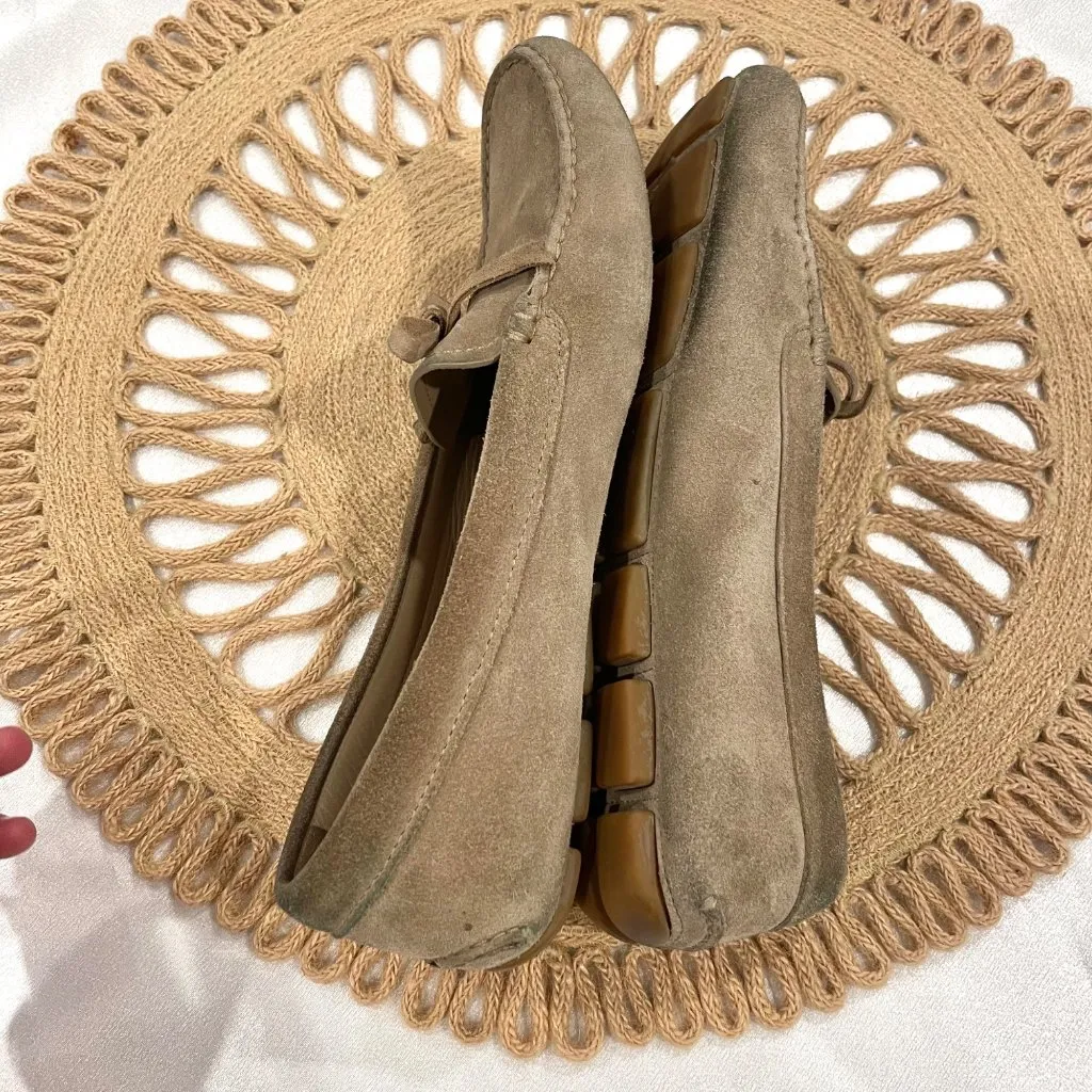 Prada  Suede Bow Drivers Tan Leather Size EU 38 - Image 12