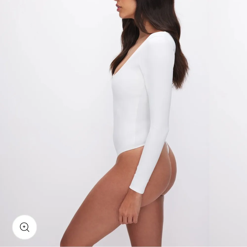 Good American Scuba Scoop Neck Bodysuit in White Size Medium (2) - Image 2