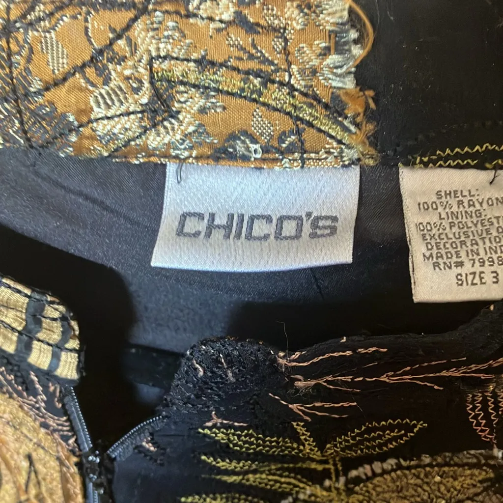 FINAL MARKDOWN Chico’s Black and Gold Patterned zip front Jacket 3 xl - Image 5