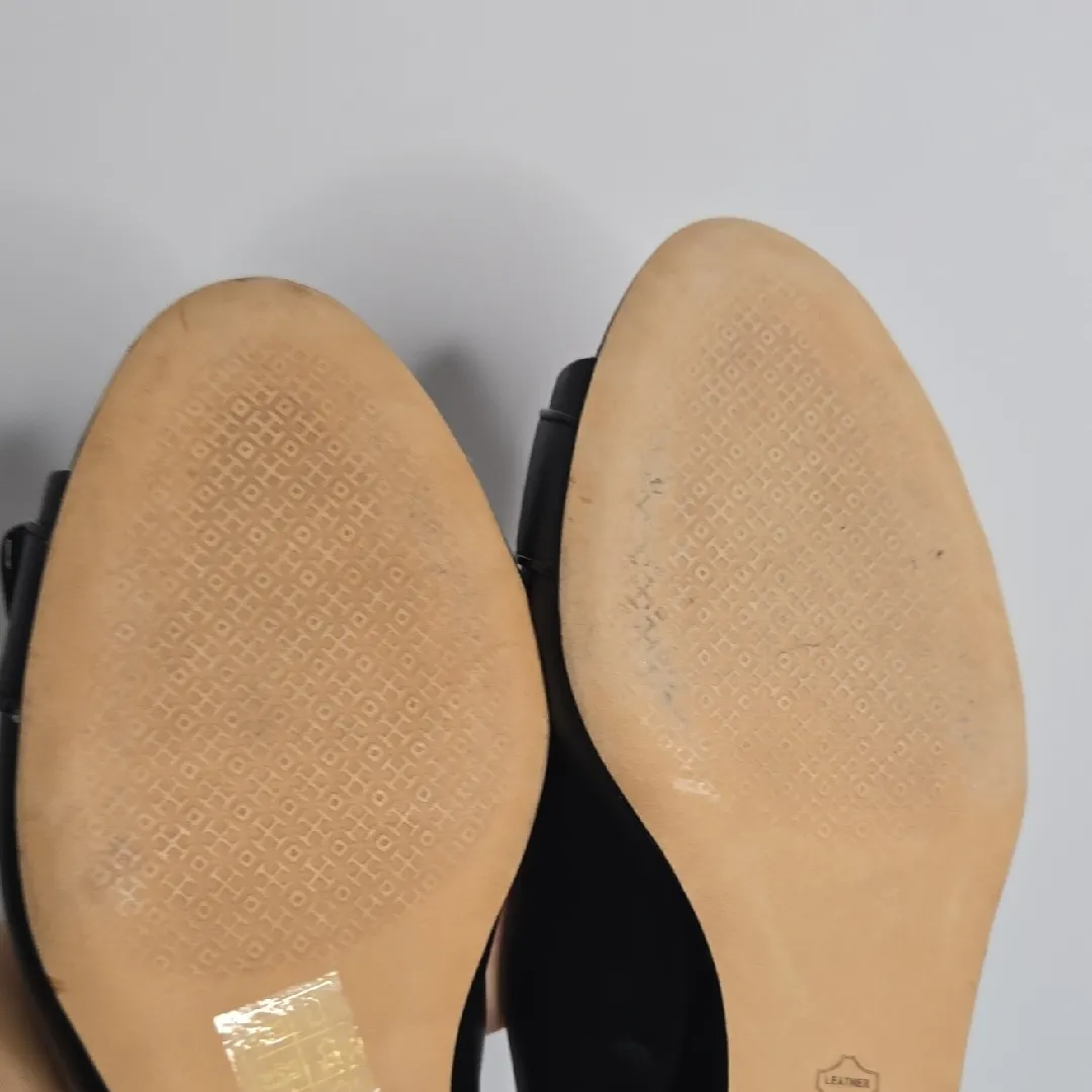 Tory Burch Black Peep-Toe Heels with Gold Accent - Image 9