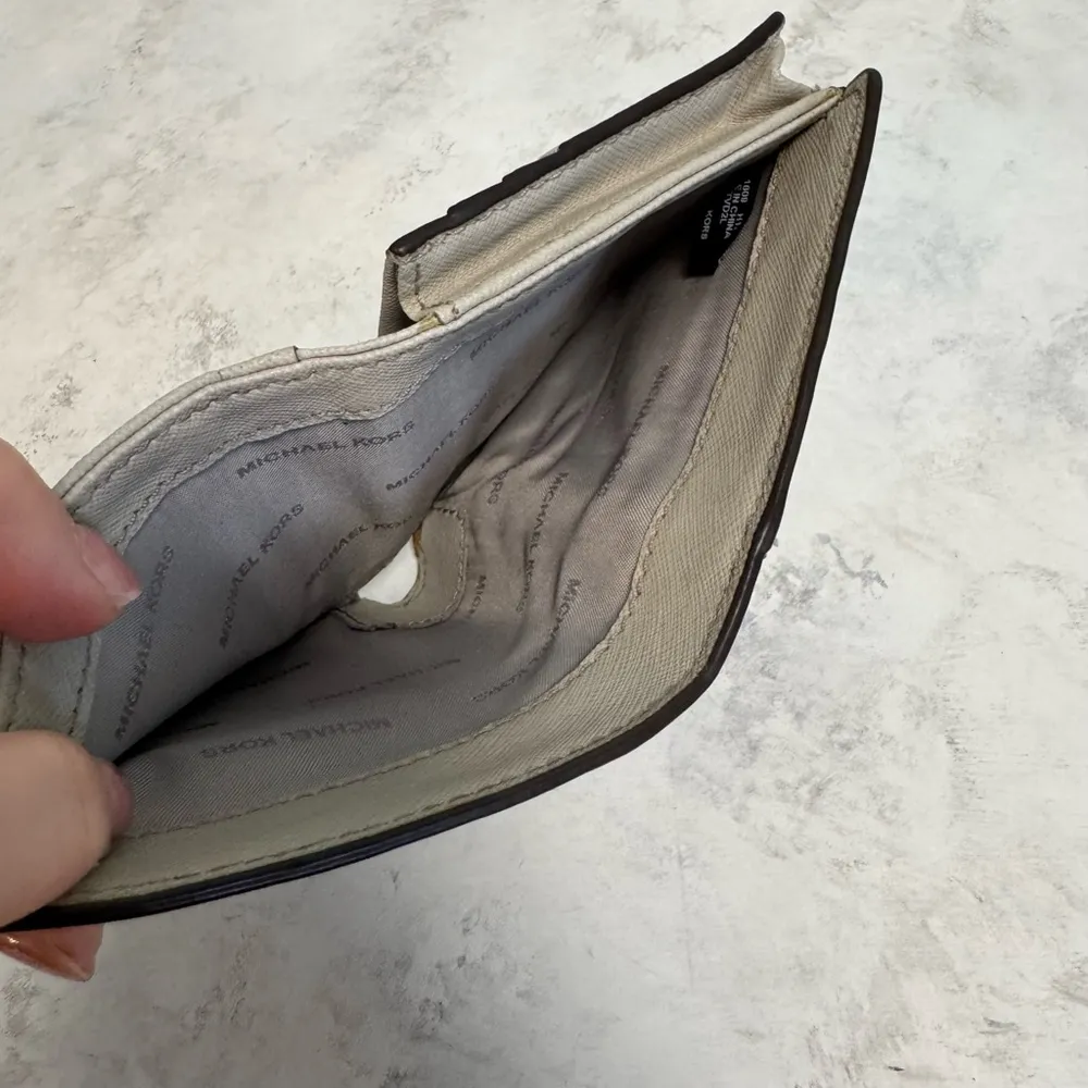 Women's Michael Kors Mercer Carry-All Wallet Saffiano Leather Cinder Gray Small - Image 6