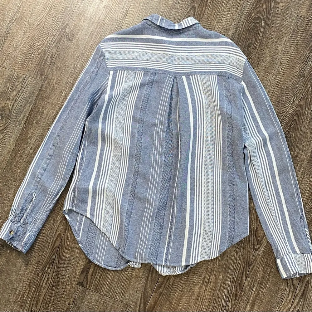 Maeve Anthropologie Shirt Women S Blue White Vertical Striped Button Down - Image 6