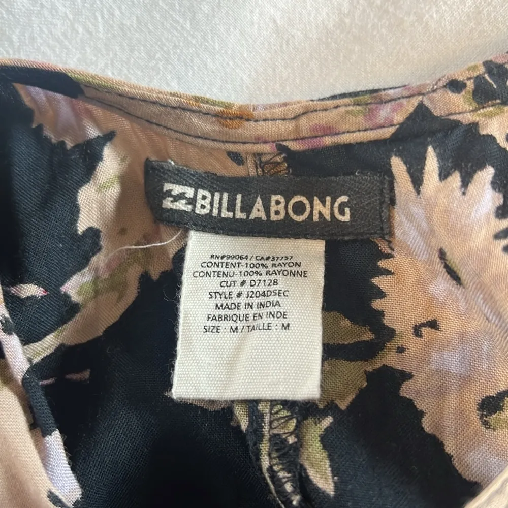 Billabong secret moon floral romper. Size medium. NWOT - Image 5