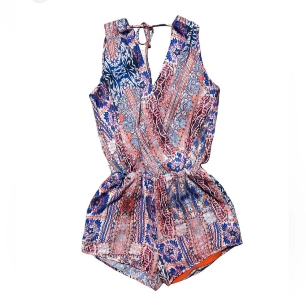 On Twelfth Floral Romper Size S Sleeveless Multicolor Shorts Shelf Open Back. Orange - Image 3