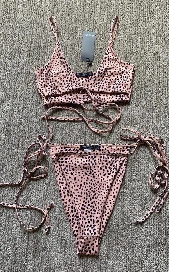 Nasty Gal Strappy Bikini - Image 3