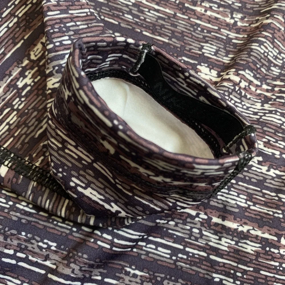 Nike Dri-Fit Half Zip w Thumb Holes - Image 4