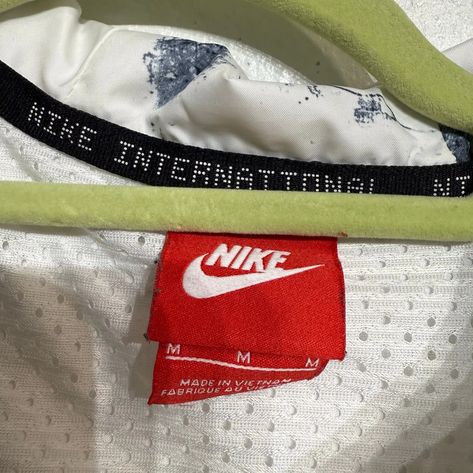 Nike International Windrunner Rio De Janeiro Windbreaker Jacket Sz M - Image 6