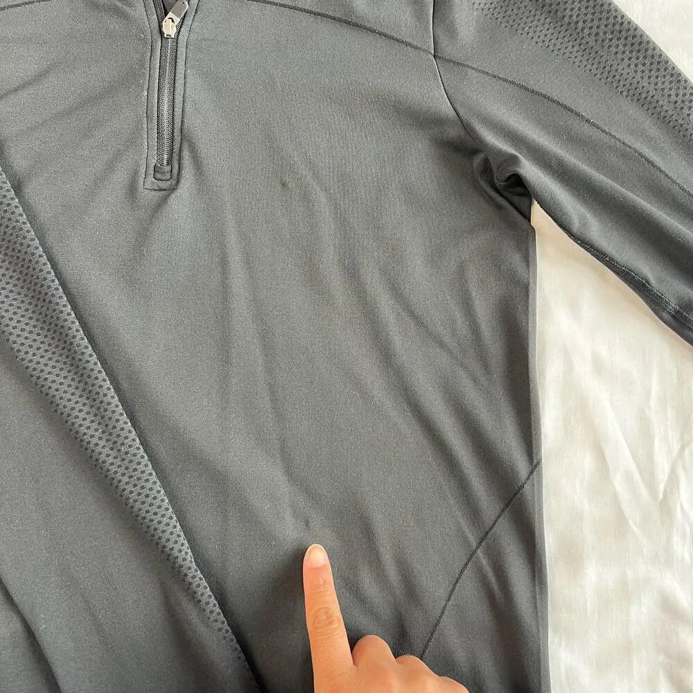 GAP Fit Motion Women's Medium Running Fitted Jacket Black with Thumb Holes - Image 7